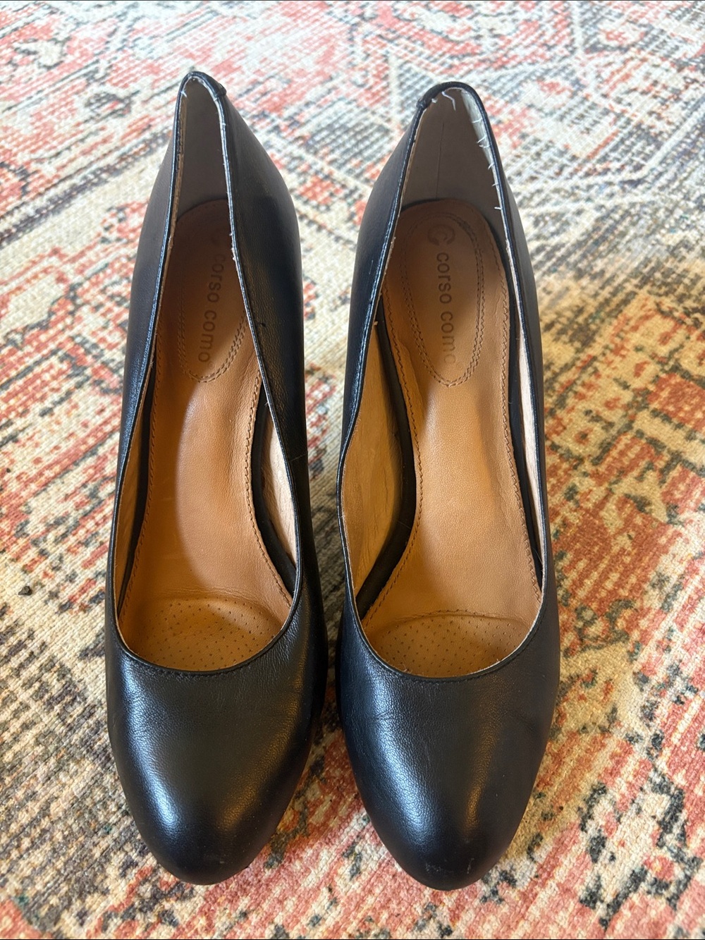 Corso Como Black Leather Round-Toe Pump